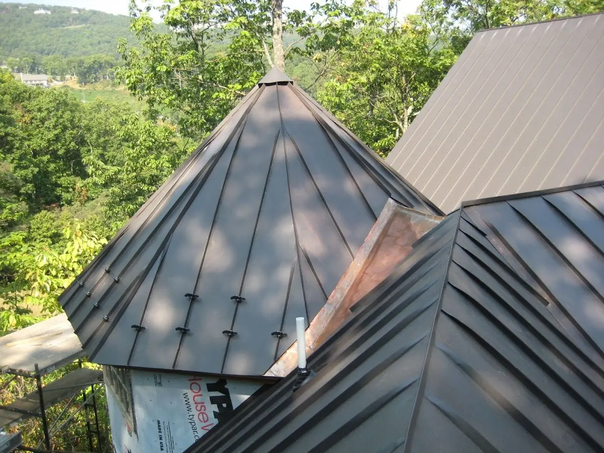 Professional Gutter Cleaning by Craftsman Roofing in Lake Whippoorwill